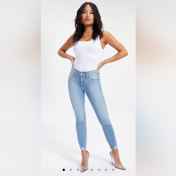 Good American Jeans - Picture 11 of 17